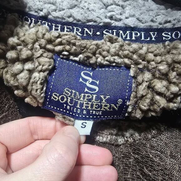 Simply Southern Teddy Bear Faux Fur Sherpa Fleece Mock 1/4 Zip Sweatshirt Top S - Picture 4 of 5